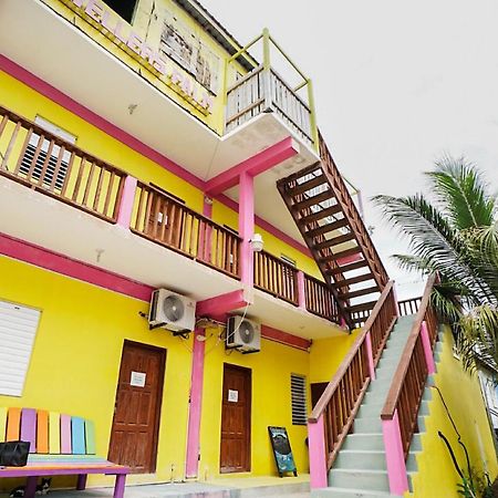 Hostel Travellers Palm Backpackers Caye Caulker Zewnętrze zdjęcie