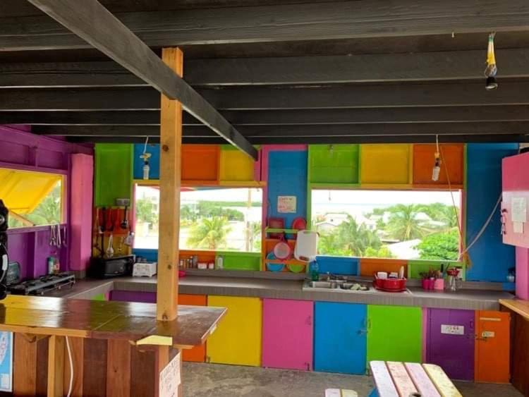 Hostel Travellers Palm Backpackers Caye Caulker Zewnętrze zdjęcie