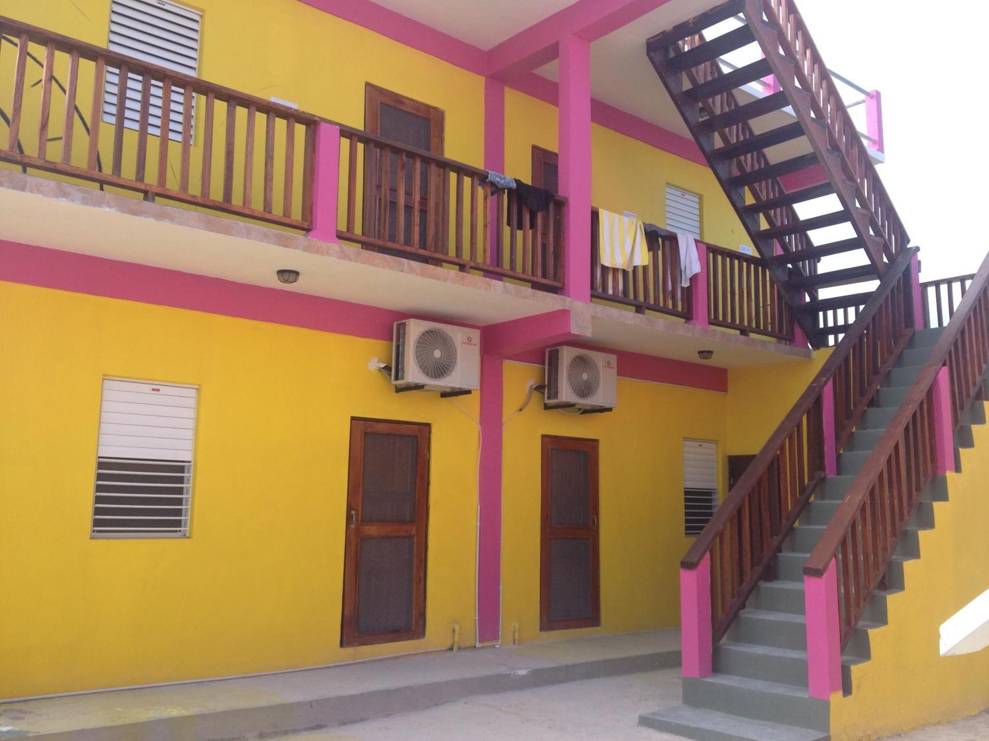 Hostel Travellers Palm Backpackers Caye Caulker Zewnętrze zdjęcie