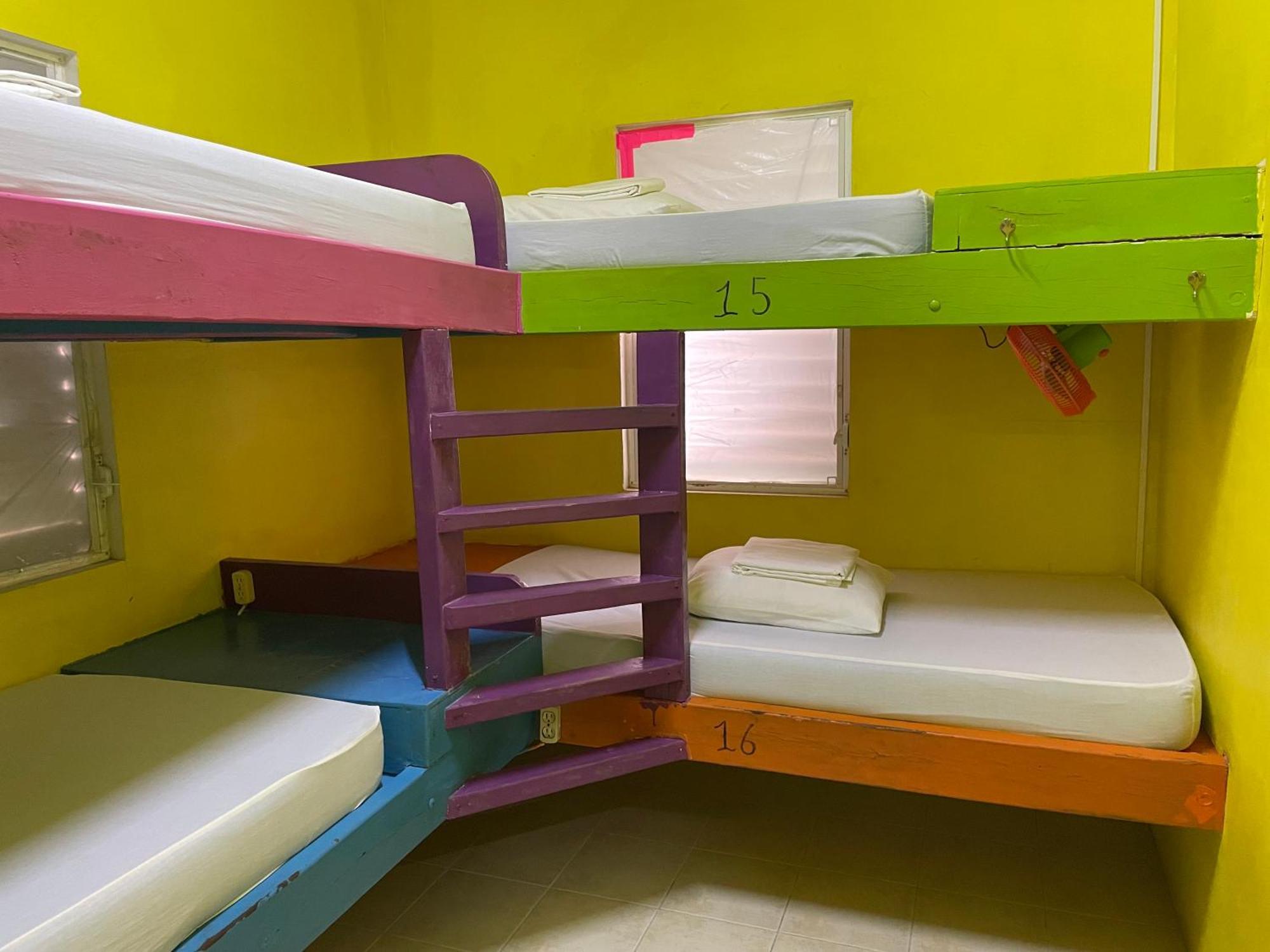 Hostel Travellers Palm Backpackers Caye Caulker Zewnętrze zdjęcie